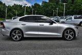 Used 2022 Volvo S60 B5 R-Design image 6