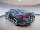 Used 2022 Nissan Altima 2.5 SV w/ SV Premium Package image 3