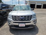 Used 2017 Ford Explorer XLT image 2