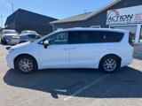 Used 2023 Chrysler Pacifica Touring-L image 2
