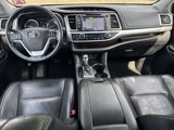 Used 2019 Toyota Highlander XLE image 4