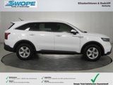 Used 2022 Kia Sorento LX image 2