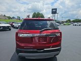 Used 2023 GMC Acadia SLT image 4