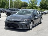 Used 2025 Toyota Camry SE image 3