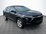 Used 2025 Chevrolet Trax LS image 3