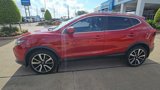 Used 2017 Nissan Rogue Sport SL w/ SL Premium Package image 4