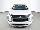 Used 2023 Mitsubishi Outlander SE image 2