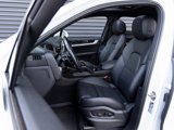Used 2024 Porsche Cayenne image 5