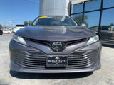 Used 2018 Toyota Camry XLE image 2