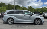 Used 2022 Toyota Sienna XLE Woodland Edition image 6