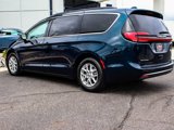 Used 2022 Chrysler Pacifica Touring-L image 4