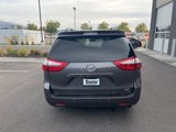 Used 2015 Toyota Sienna L image 6