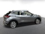 Used 2024 Nissan Kicks SV image 3