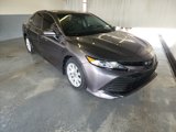 Used 2018 Toyota Camry LE image 3