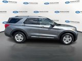 Used 2022 Ford Explorer XLT w/ Equipment Group 202A image 4