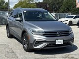 Certified 2022 Volkswagen Tiguan SE w/ Panoramic Sunroof Package image 2