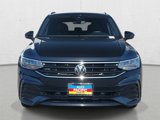 Used 2023 Volkswagen Tiguan SE R-Line image 2