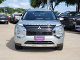 Used 2023 Mitsubishi Outlander SE image 2