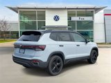 New 2025 Volkswagen Taos SE image 4