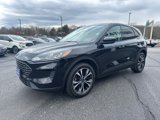 Used 2022 Ford Escape SE w/ SE Sport Appearance Package image 3