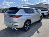 Used 2022 Mitsubishi Outlander SE image 3