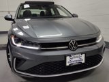 Used 2025 Volkswagen Jetta SE image 2