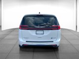 Used 2023 Chrysler Pacifica Touring-L image 6