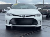 Used 2018 Toyota Avalon Limited image 2