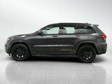 Used 2017 Jeep Grand Cherokee Altitude image 2