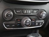Used 2019 Jeep Cherokee Trailhawk image 4