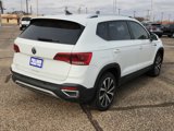 Used 2022 Volkswagen Taos SE image 3