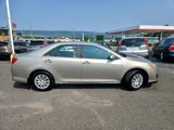 Used 2014 Toyota Camry LE image 2