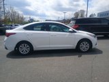 Used 2022 Hyundai Accent SE image 2