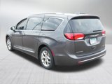 Used 2018 Chrysler Pacifica Limited image 5