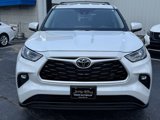 Used 2023 Toyota Highlander LE image 2