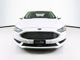 Used 2018 Ford Fusion SE w/ Fusion SE Technology Package image 2