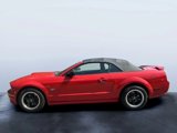Used 2005 Ford Mustang GT Premium image 2