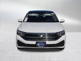 Certified 2024 Volkswagen Jetta SE w/ Panoramic Sunroof Package image 2