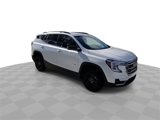 Used 2022 GMC Terrain AT4 image 2