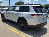 Used 2022 Jeep Grand Cherokee L Laredo image 5