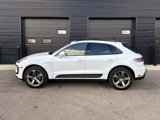 Certified 2024 Porsche Macan image 2