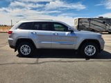 Used 2020 Jeep Grand Cherokee Laredo image 4