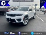 Used 2023 Jeep Grand Cherokee Laredo image 1