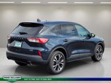 Used 2022 Ford Escape SE w/ SE Sport Appearance Package image 4