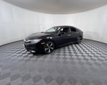 Used 2018 Honda Civic Touring image 2