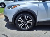 Used 2020 Nissan Kicks SV image 2