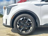 Used 2024 Kia Sorento S image 5
