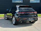 Certified 2022 Porsche Macan image 3