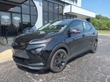 Used 2023 Chevrolet Bolt EUV LT w/ Convenience Package image 2