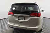 Used 2017 Chrysler Pacifica Limited w/ UConnect Theater Package image 6